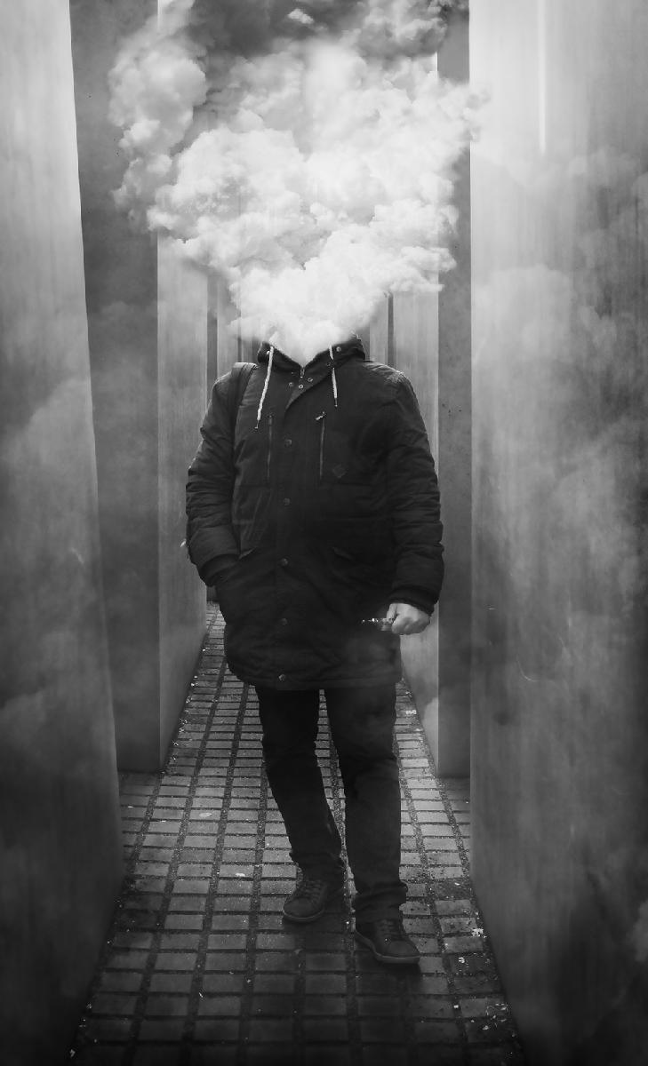 http://sb-img.s3.amazonaws.com/ConcoursPhoto/22366-vapman.jpg
